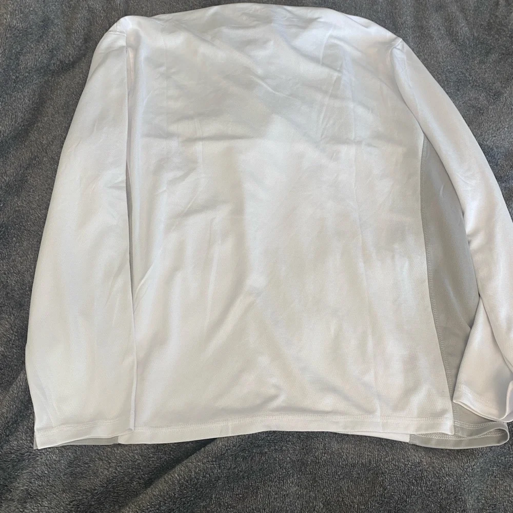 Mountain and Isles White and Gray Long Sleeve Shirt - Picture 4 of 6